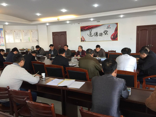 要紧扣弄通这个关键,要站在全局的高度读原文,而